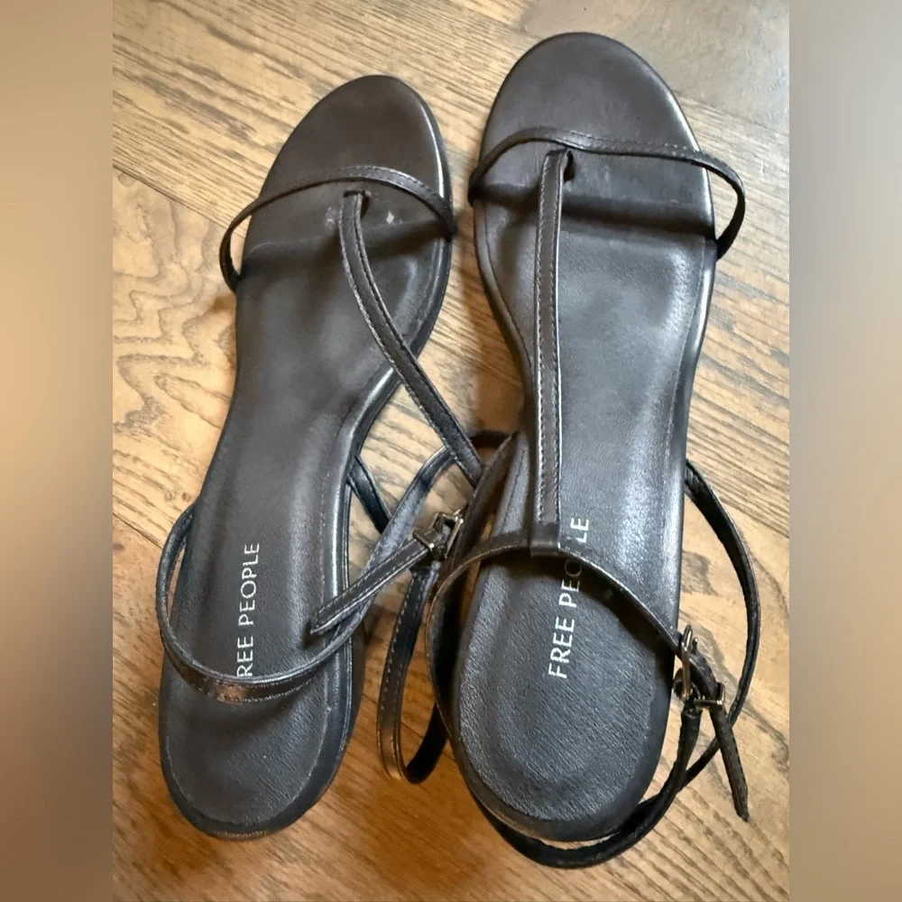 Free People Elegant Black Sandals size 9.5. Worn once.